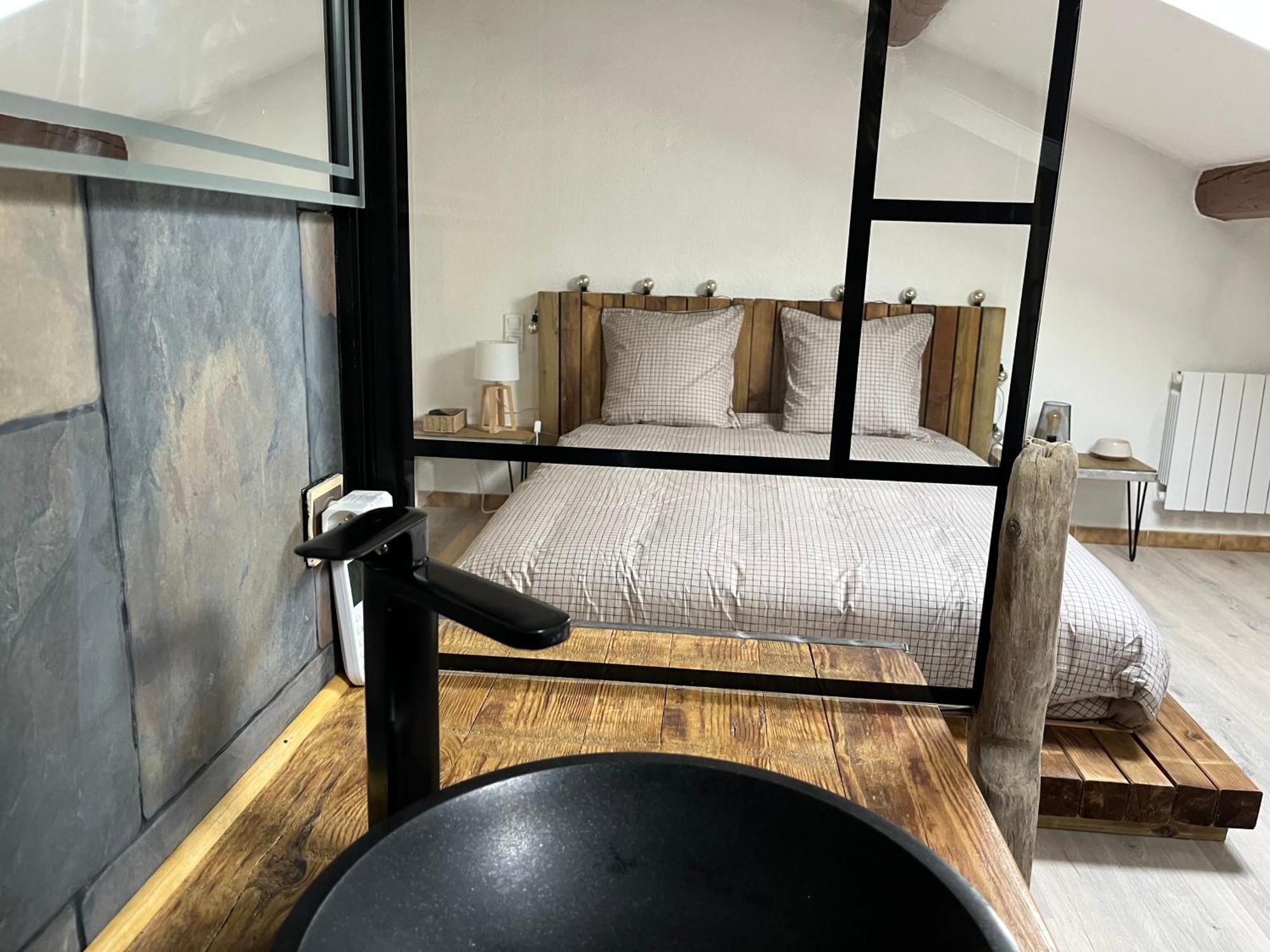 Duplex Lumineux Sur Gde Terrasse, Balneo Double, Parking Prive, Clim, Local Velos Entraigues-sur-la-Sorgue Екстериор снимка